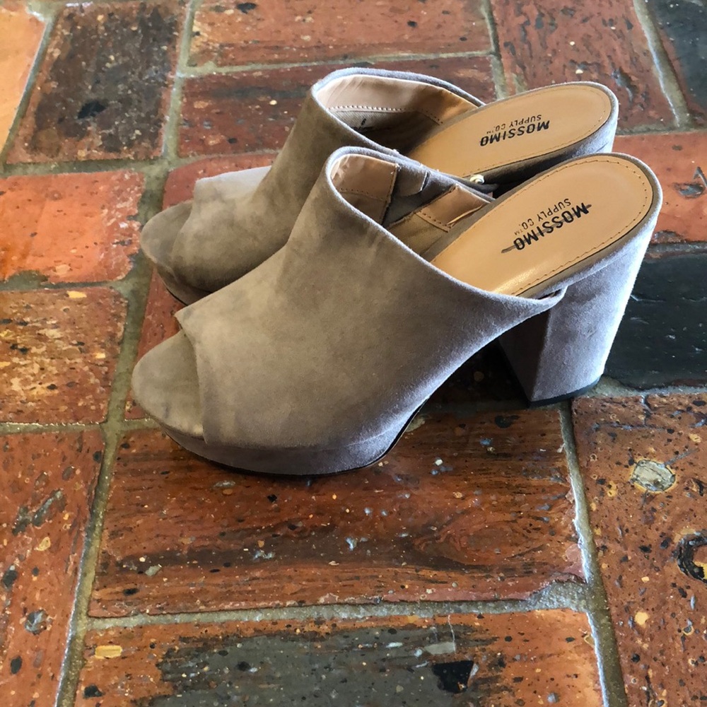 Mossimo Supply Co. Tan Mules